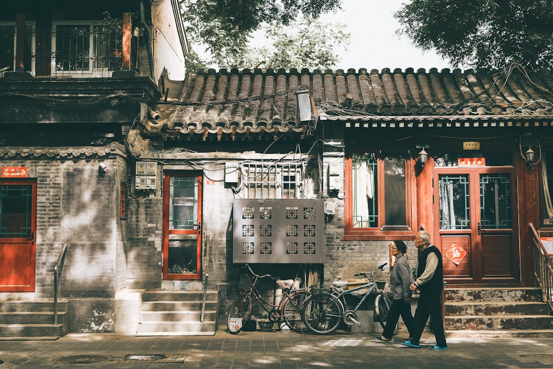 旅游民宿行业：如何在AI搜索时代抢占用户心智？