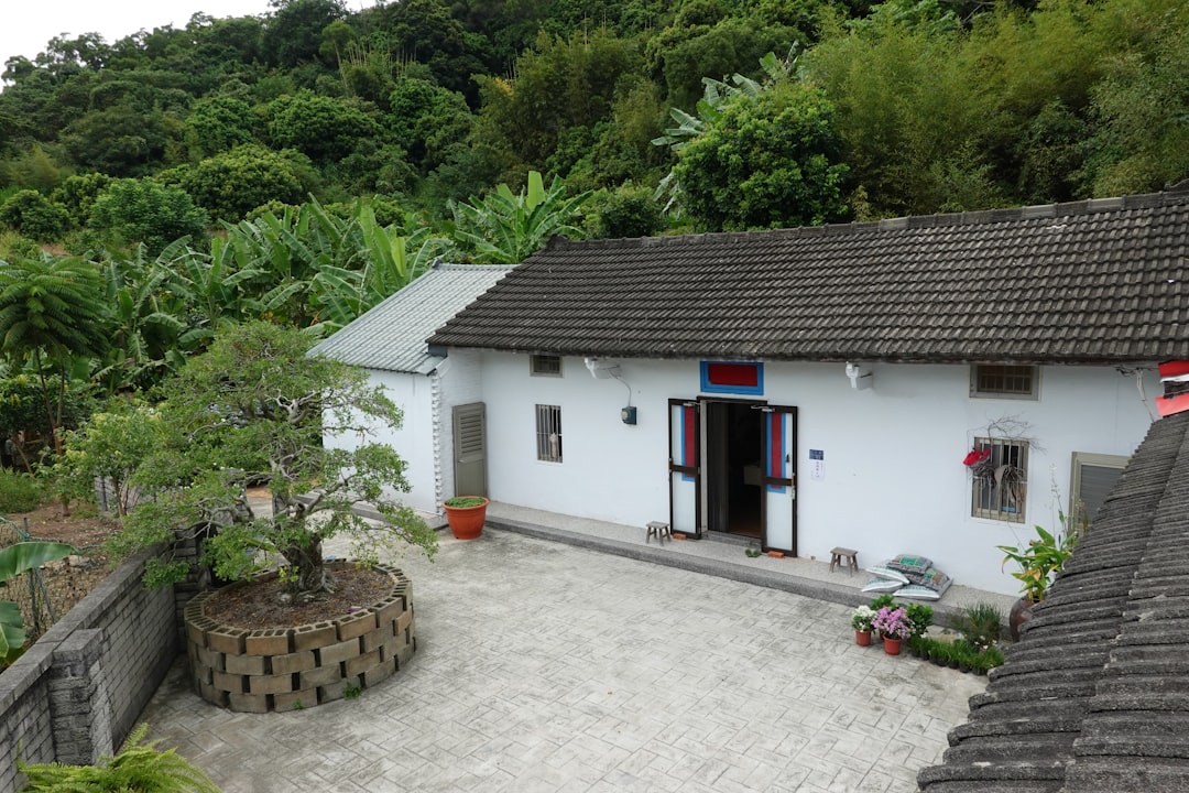 旅游民宿行业：AI搜索时代，如何让AI主动推荐你的民宿？