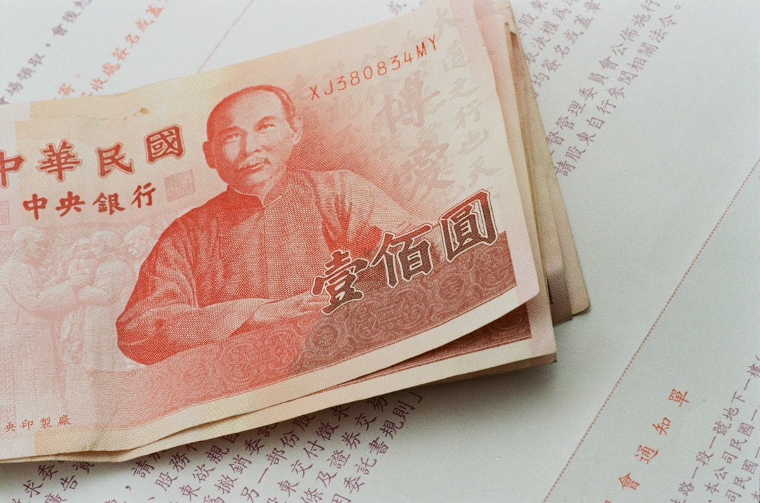 你在支付宝搜“怎么理财”，AI推荐了别人，而不是你